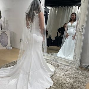 Wedding dress size 18